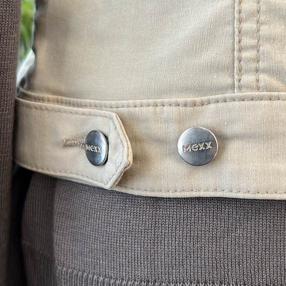 MEXX Ladies Vest with great stretch khaki colour. Great for spring and fall days - Picture 5 of 8